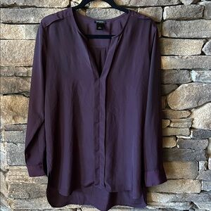 Ann Taylor Rich Purple v-neck popover Blouse. Blousy fit. Size M